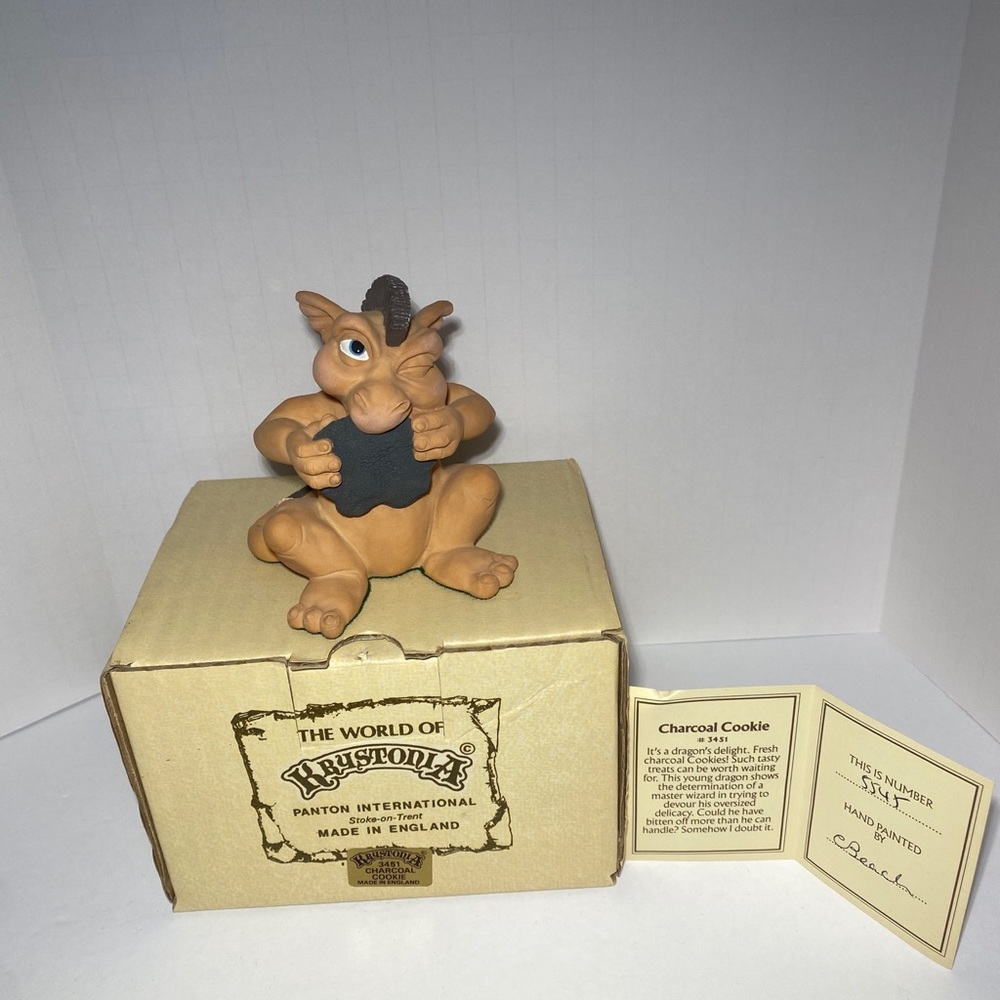 The World of Krystonia CHARCOAL COOKIE #3451 w/ Box